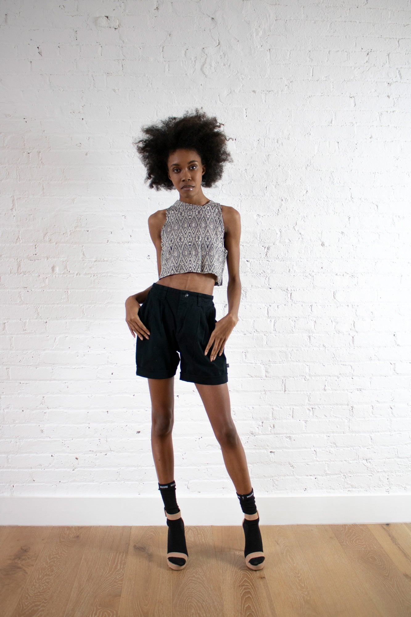 PLEAT FRONT SHORT
