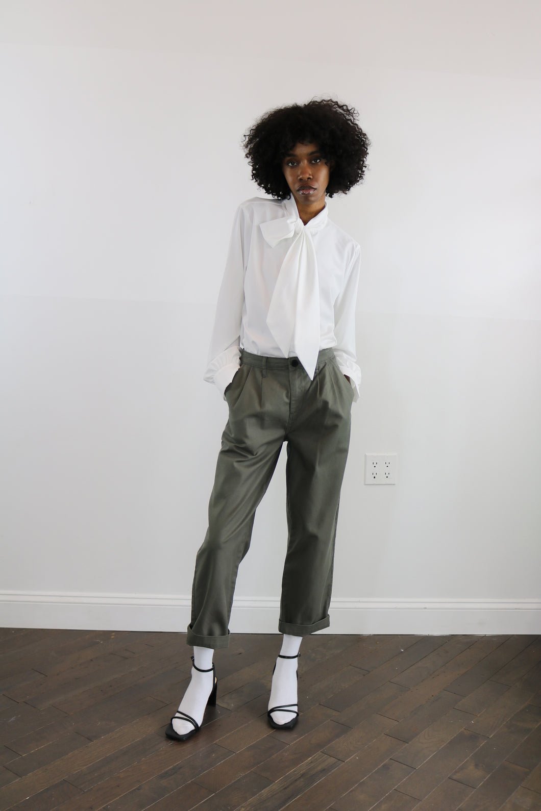 twill pleat front pant