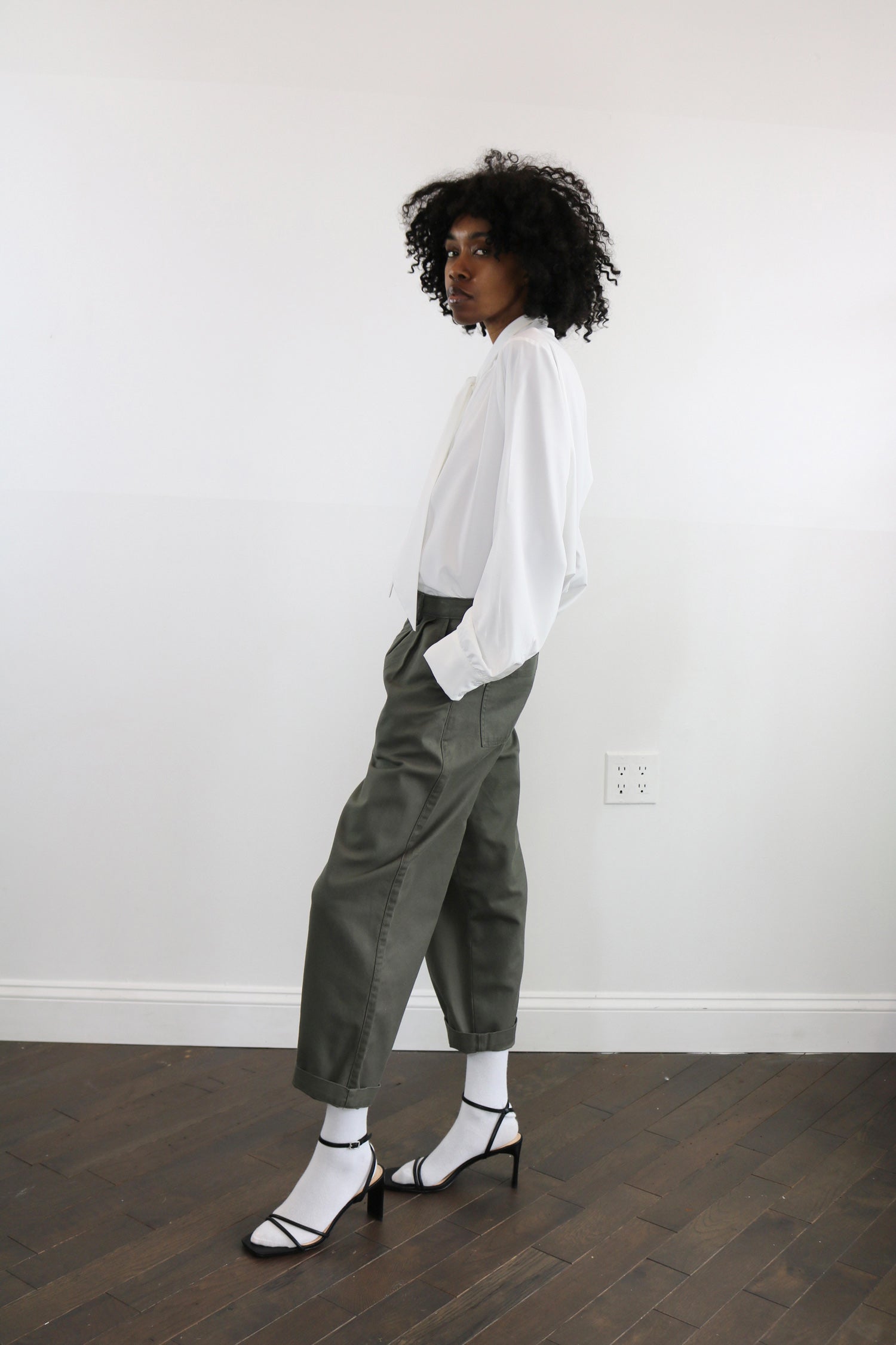 twill pleat front pant