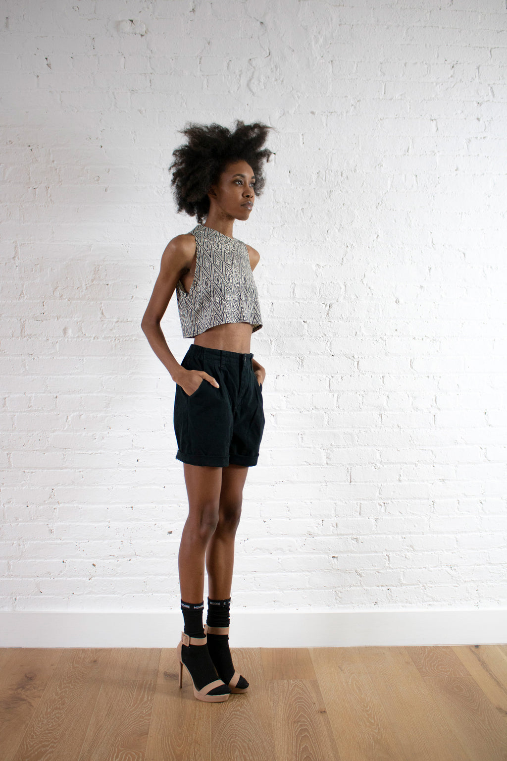PLEAT FRONT SHORT