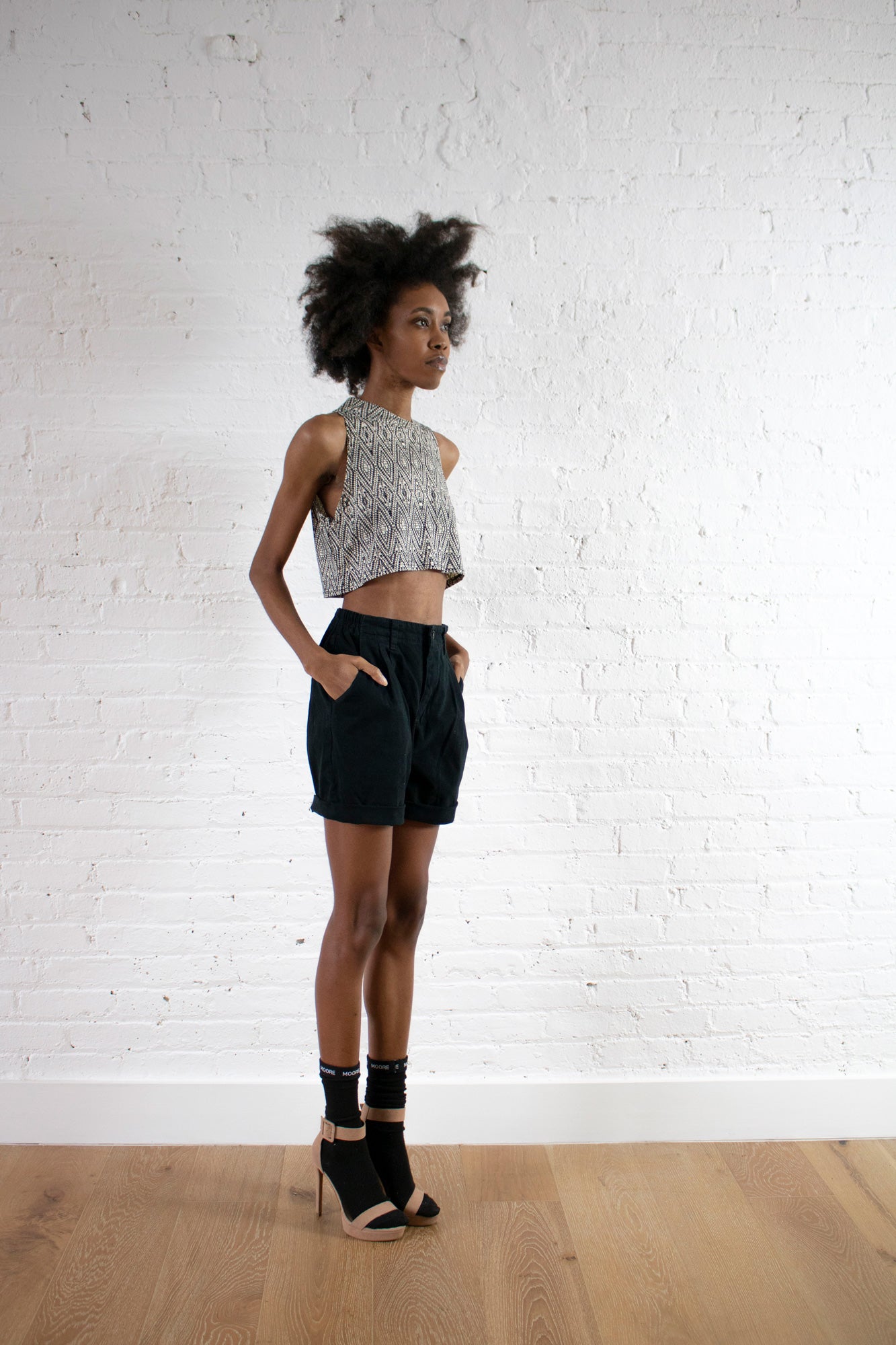PLEAT FRONT SHORT