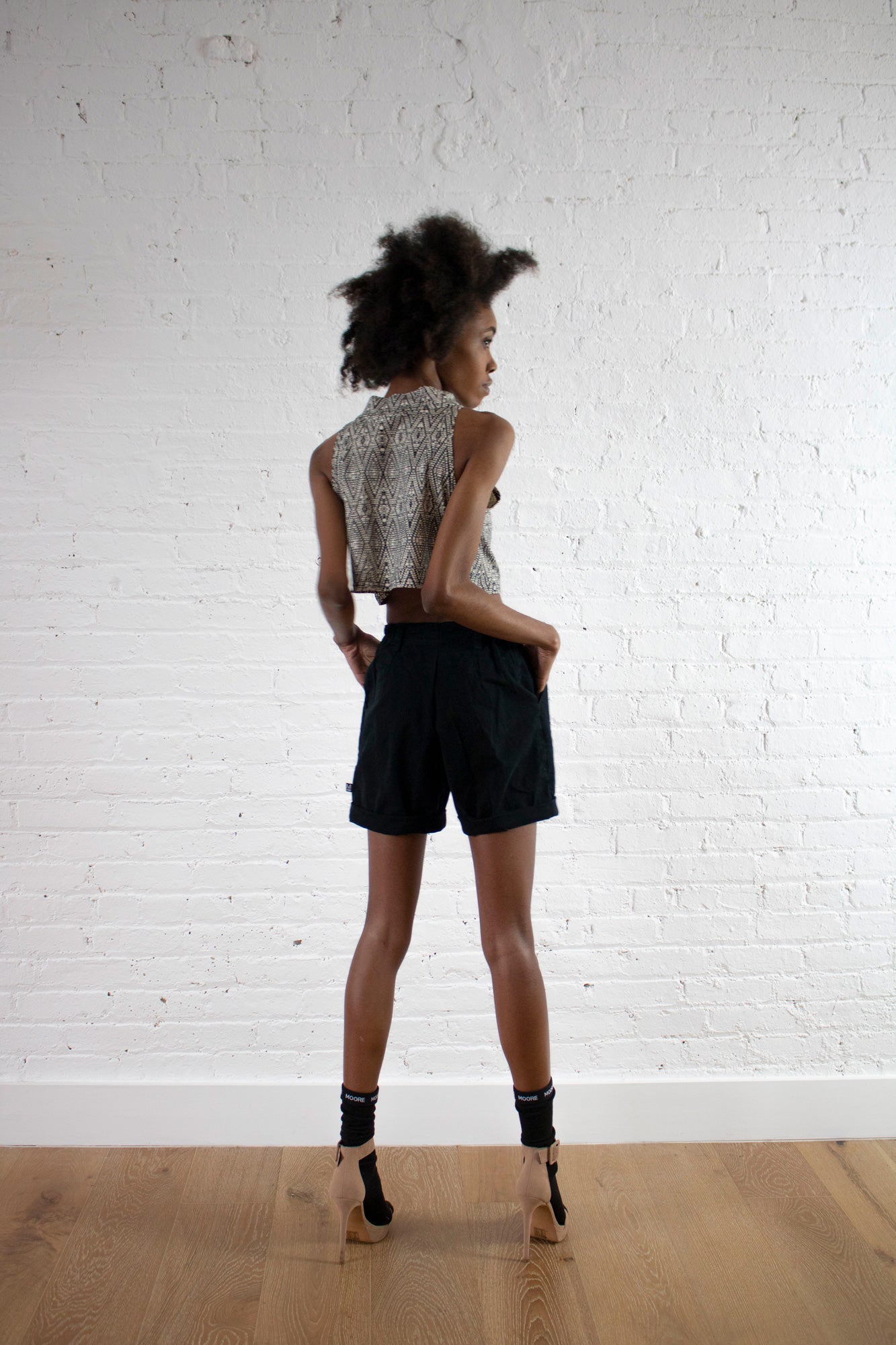 PLEAT FRONT SHORT