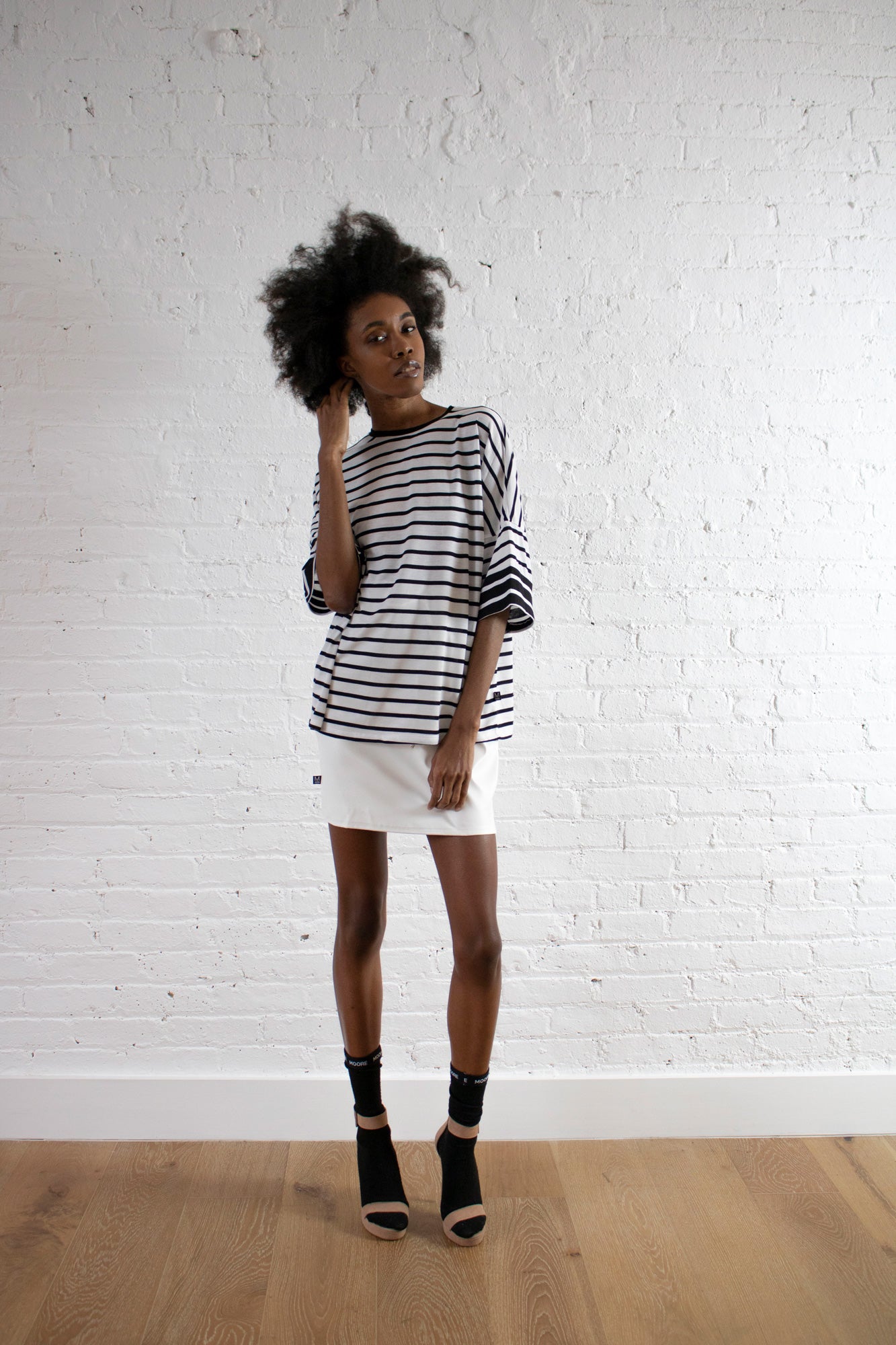 WHITE STRIPE BOX TOP