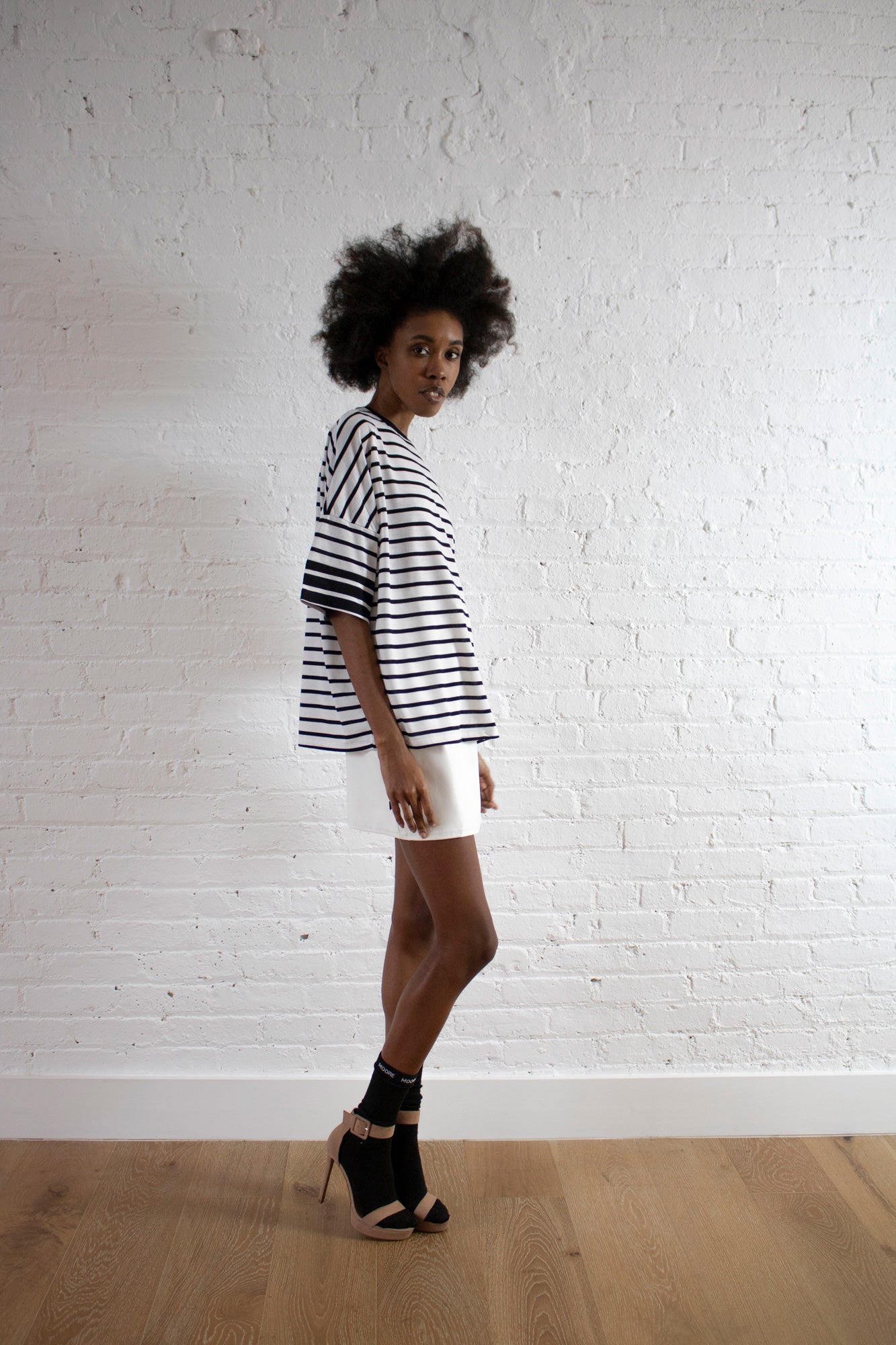 WHITE STRIPE BOX TOP