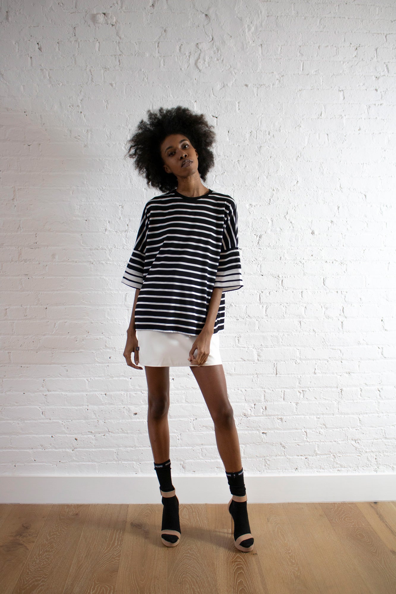 BLACK STRIPE BOX TOP