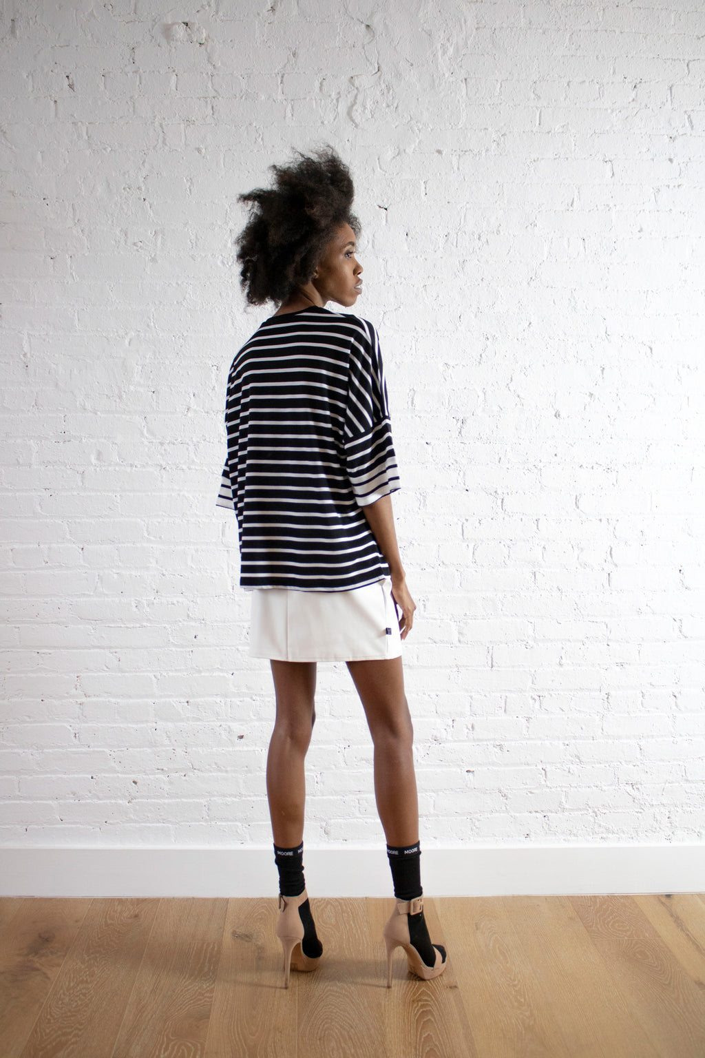 BLACK STRIPE BOX TOP