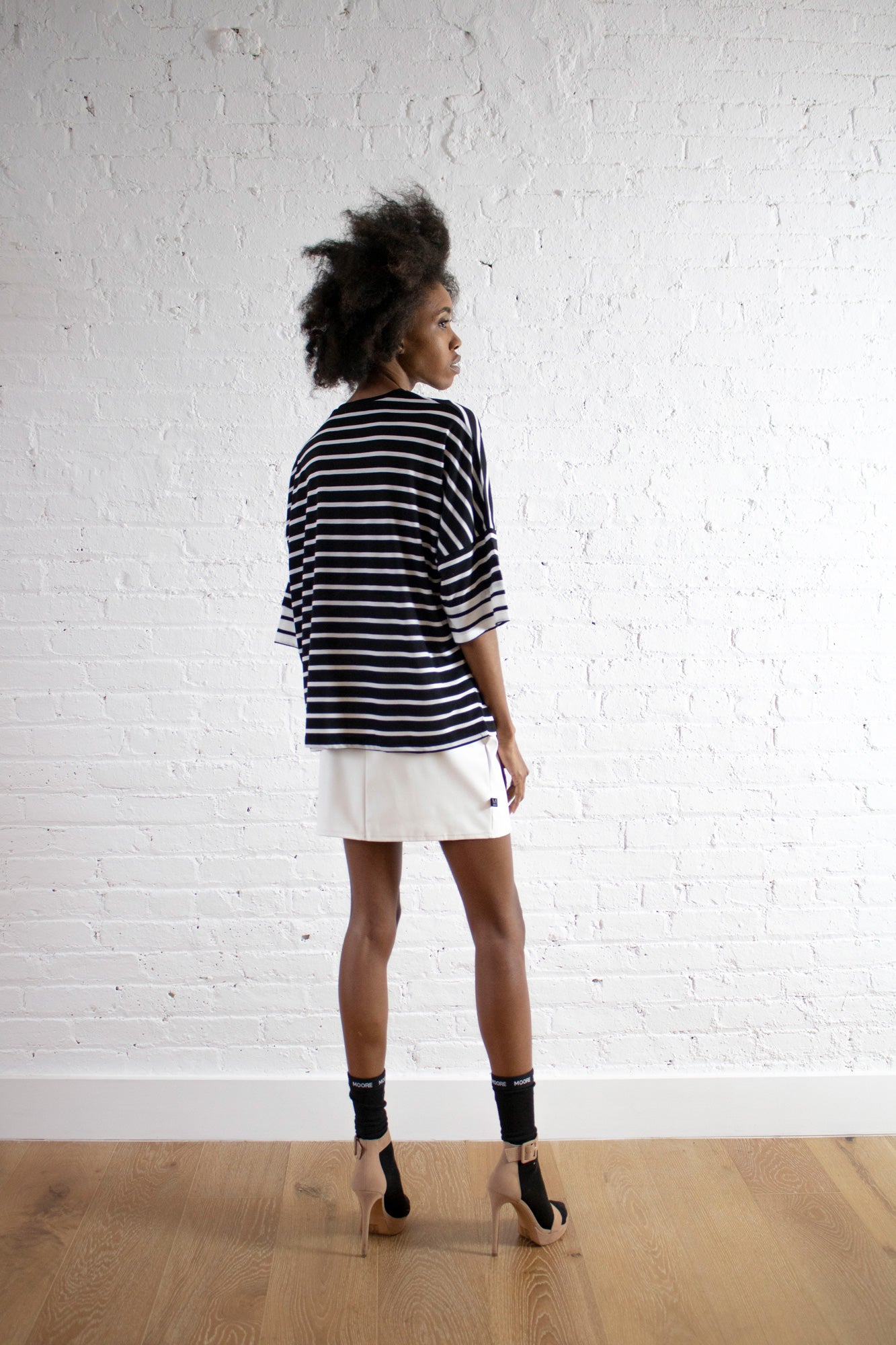 BLACK STRIPE BOX TOP
