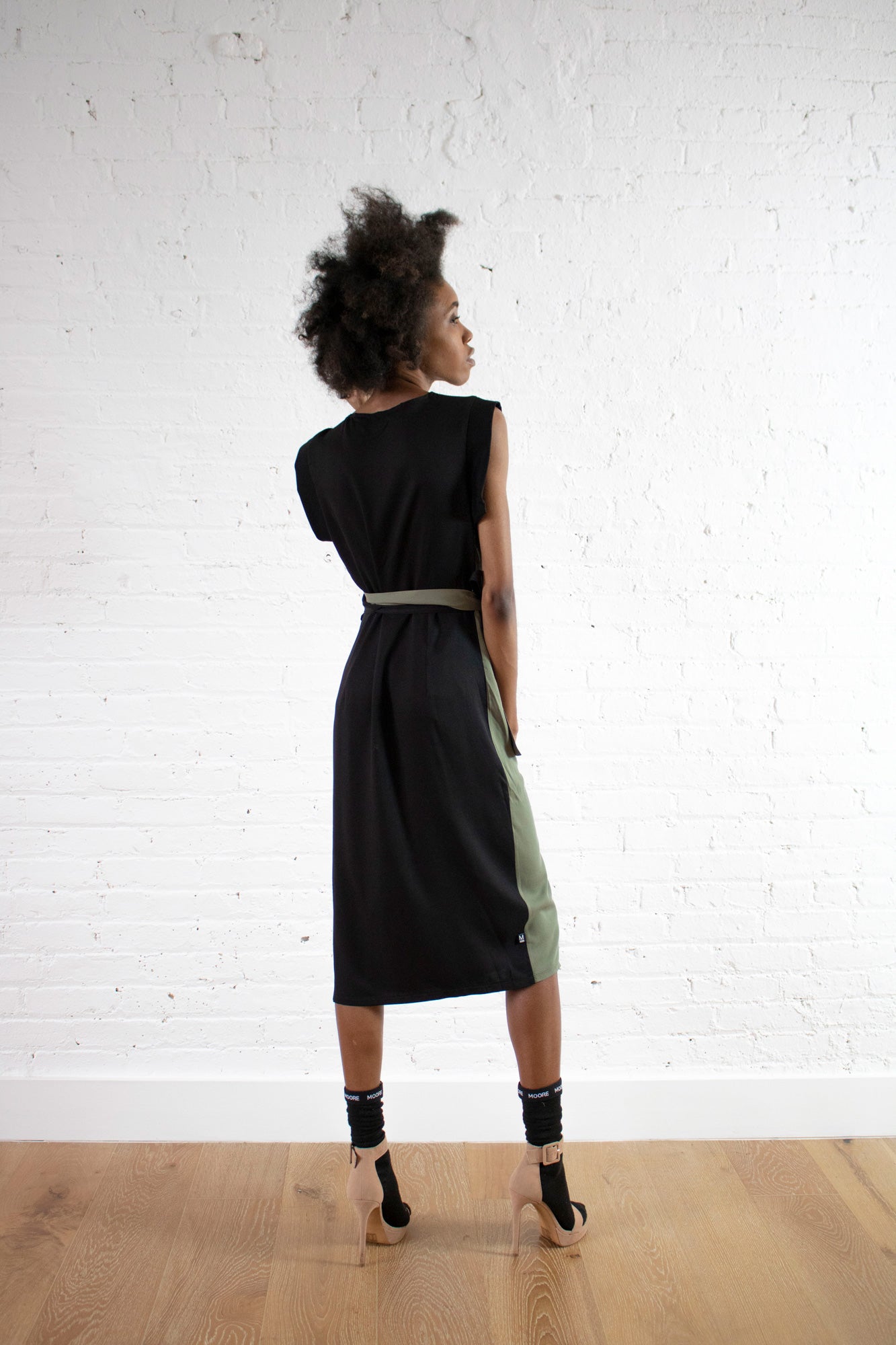 OLIVE SPLIT TUNIC
